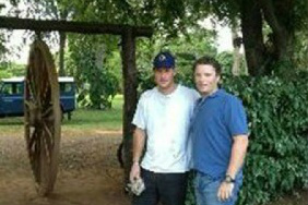 Em visita ao Brasil, príncipe Harry conhece o Pantanal e é esperado em Bonito Harry e Bernardo na fazenda no Pantanal. (Foto: JB)