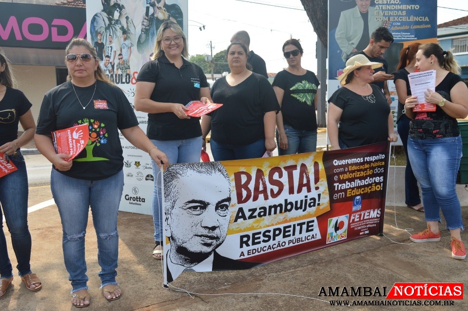 Simted convoca servidores da rede estadual para assembleia nesta terça, dia 8 Trabalhadores que atuam na rede estadual de ensino já realizaram manifestação contra medidas adotadas pelo governo, no inicio do mês em Amambai / Foto: Assessoria