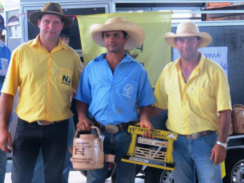 Laçador de Aral Moreira conquista a taça de Campeão Individual em Cel. Sapucaia Laçador de Aral Moreira conquista a taça de Campeão Individual em Cel. Sapucaia