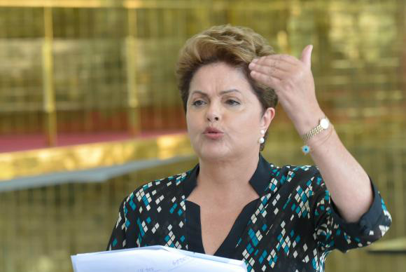 Dilma defende maior cooperação entre o grupo do Brics para superar crise Dima Rousseff ressalta aos parceiros do Brics a necessidade de criação do Banco de Desenvolvimento dos países integrantes do grupo Elza Fiúza/Agência Brasil