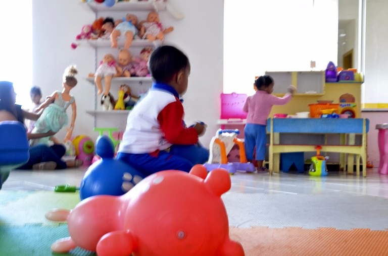 Lei da Adoção poderá ser modernizada Para ingressar com pedido de adoção é preciso ter mais de 18 anos, e o pedido independe do estado civil / Foto: Divulgação