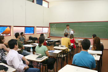 Inscrições do cursinho pré-vestibular são prorrogadas até segunda-feira Inscrições do cursinho pré-vestibular são prorrogadas até segunda-feira