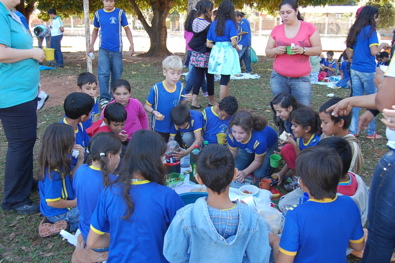 Alunos da escola municipal Antônio Pinto da Silva.