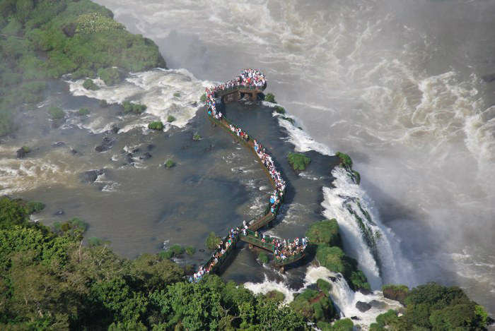 Em 2017, o Parque Nacional do Iguaçu retomou atividades como o rafting e o rapel com cachoeirismoFoto: Divulgação