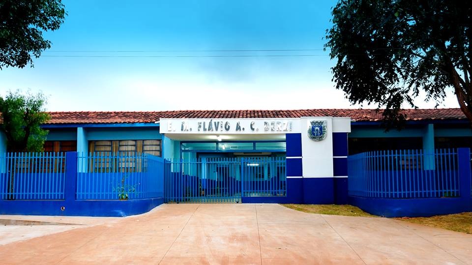 Fachada da escola municipal Flávio Augusto Coelho Derzi / Foto: Assessoria 