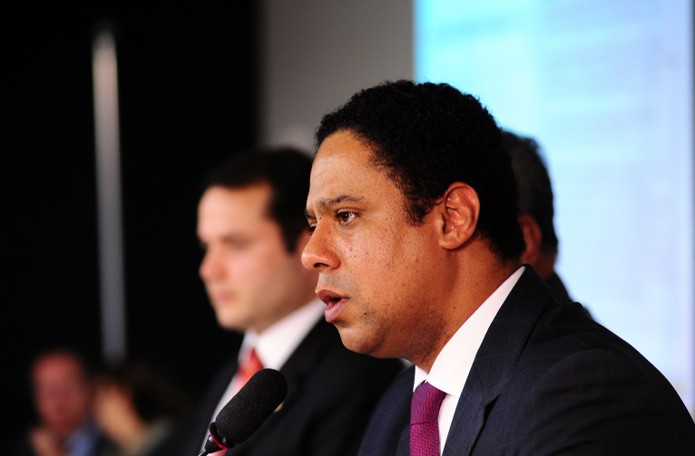 Educação aprova proteção da saúde vocal para professores do básico ao superior Orlando Silva apresentou substitutivo para definir melhor as intervenções preventivas e de recuperação dos agravos à voz dos professores acometidos.