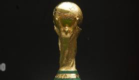 Taça da Copa do Mundo será entregue ao vencedor pela presidenta Dilma e pelo presidente da FifaMarcelo Camargo/Agência Brasil