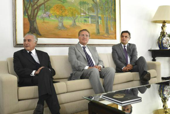 Brasília - O presidente do Senado, Renan Calheiros, recebe o vice-presidente da República, Michel Temer, e o senador Aécio NevesAntonio Cruz/Agência Brasil