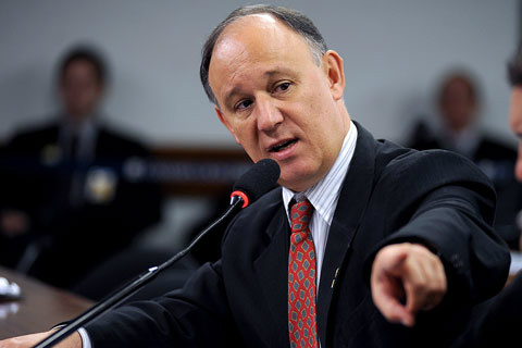 Ministro do Desenvolvimento Agrário assume em clima de insatisfação no campo