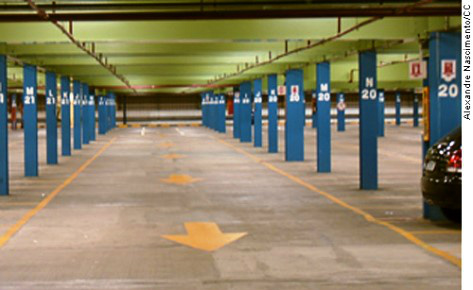 Mães defendem projeto que reserva vagas para gestantes em estacionamentos Mães defendem projeto que reserva vagas para gestantes em estacionamentos