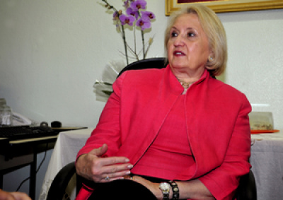 Embaixadora da Mulher dos EUA elogia programas sociais brasileiros e inclusão feminina
