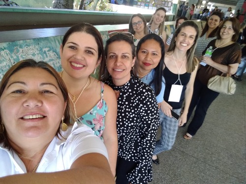 Vice-presidente do Simted,Rosana e parte do grupo de amambaienses que participaram do seminário / Foto: Divulgação