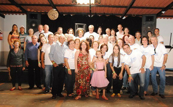 Agradecimento aos colaboradores do 2º Encontro de Famílias Representantes das famílias Marques, Menezes, Nunes, Otano, Sarmento e Siqueira presentes no Encontro.