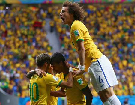 Neymar, Luiz Gustavo e David Luiz são os brasileiros que mais se destacaram na primeira fase
