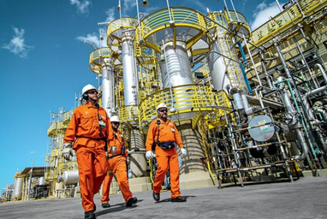 Programa de desligamento da Petrobras deve incluir mais de 8 mil trabalhadores Os desligamentos ocorrerão em no máximo 36 meses após o término das inscrições