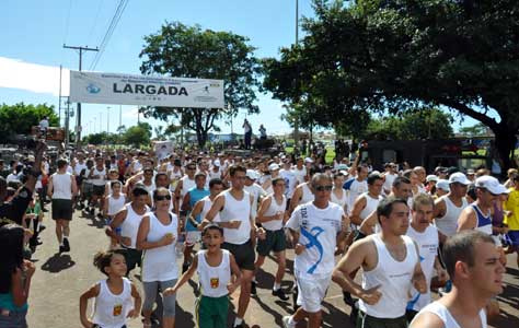 Mais de 1000 pessoas participam em Campo Grande de corrida pela Paz Mais de 1000 pessoas participam em Campo Grande de corrida pela Paz