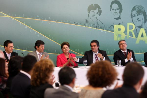 Dilma: centros de referência em crack vão capacitar cerca de 15 mil profissionais