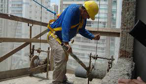 Nível de emprego na construção civil permanece estável, segundo o SindusCon
