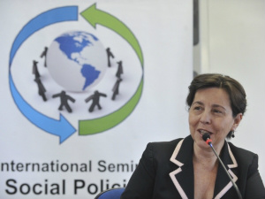 Programas sociais ajudam no crescimento do interior do país, diz ministra Programas sociais ajudam no crescimento do interior do país, diz ministra