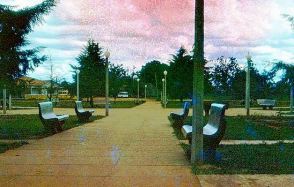 Revitalização da praça central tem aval de projetos arquitetônicos e ambientais A praça foi projetada inicialmente por Antônio Delgado, no início dos anos 60.