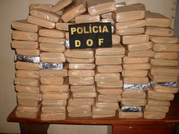 DOF apreende armas, munição e mais de 290 tabletes de maconha neste sábado