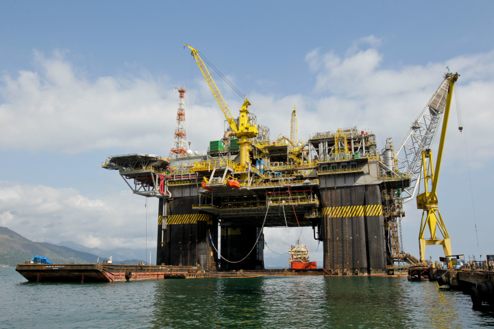 Com 2,5 milhões de barris, Brasil bate recorde na produção de petróleo