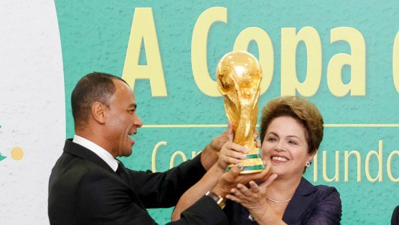 Dilma entregará taça ao campeão da Copa 2014