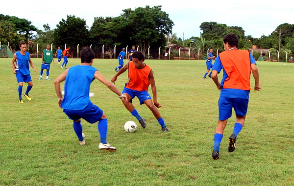 Itaporã F.C e Cacimba de Fátima do Sul realizam amistoso nesta quinta, no Chavinha Itaporã F.C e Cacimba de Fátima do Sul realizam amistoso nesta quinta, no Chavinha