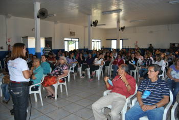 Simted de Amambai realiza Assembleia Presidente do Simte, Olga Mariano, durante assembléiaFoto: Moreira Produções