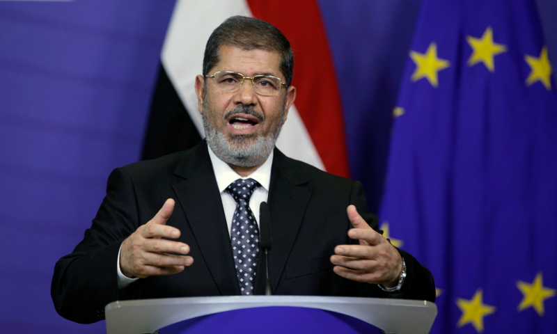Justiça egípcia prolonga por 15 dias detenção de Mursi