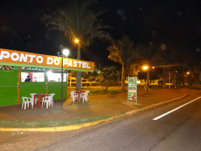 Roberto Protético cobra construção de quiosques na praça da vila Limeira Vereador quer construção de quiosques na praça da vila LimeiraFoto: Moreira Produções