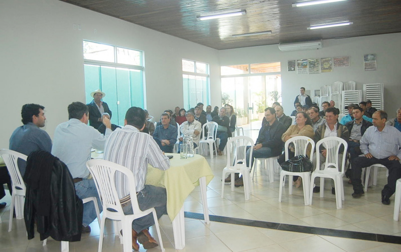 Famasul e SRA reúnem sindicatos de 20 municípios em Amambai Famasul e SRA reúnem sindicatos de 20 municípios em Amambai