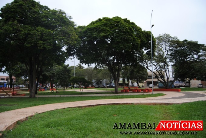 Pedido de parquinho infantil na praça Cel. Valêncio de Brum é solicitado