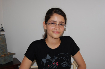 Aluna da escola Felipe de Brum ganha bolsa de Iniciação Cientifica Jeovana Gavilan