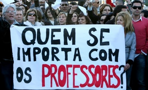 Quase 90% dos professores brasileiros se sentem desvalorizados