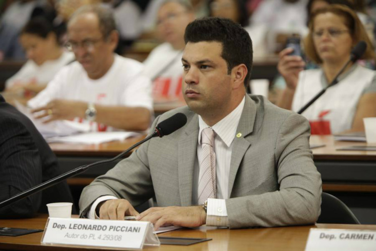 Ministros e líderes partidários afirmam que reforma amplia governabilidade Leonardo Picciani, líder do PMDB na Câmara dos Deputados.