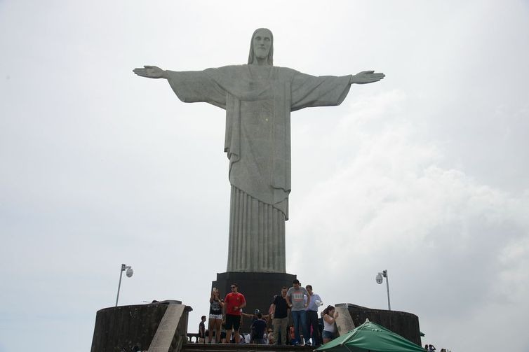 Monumento do Cristo Redentor comemora 88 anos O Cristo Redentor é um dos pontos turísticos mais visitados no Rio de Janeiro (Arquivo/Agência Brasil/ Tomaz Silva)