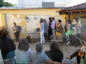 Família homenageia piloto morto no Pantanal de MS com música e oração