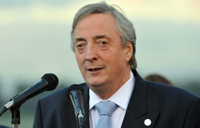 Ex-presidente da Argentina acusado de corrupção se diz inocente