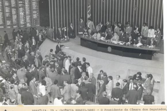 Catorze atuais senadores também participaram do impeachment de Collor Votação no Senado do processo de impeachment do ex-presidente Fernando Collor Arquivo/Valter Campanato/Agência Brasil