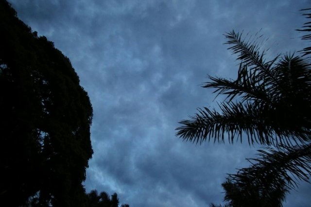 Céu nublado na manhã desta terça-feira (Foto: André Bittar)