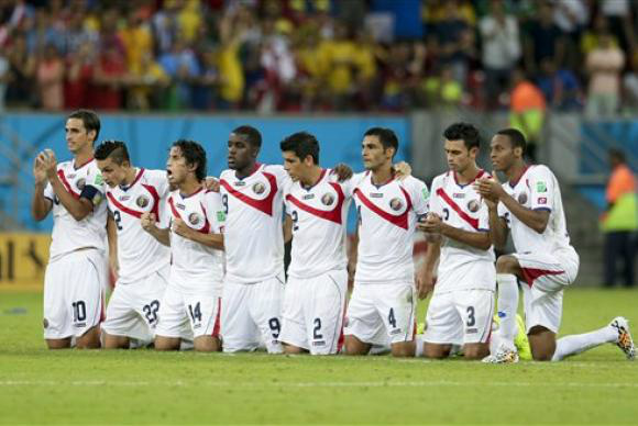 Disputa de pênaltis decide mais um jogo e coloca Costa Rica nas quartas de final Costa Rica vence Grécia e vai para as quartas de finalPetr David Josek/AP/Direitos Reservados
