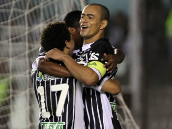 Figueirense vence o Santos na vila O Figueirense derrotou o Santos por 3 a 2 neste sábado, na Vila BelmiroFoto: Djalma Vassão/Gazeta Esportiva