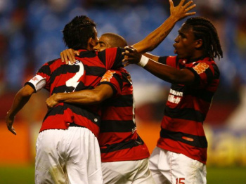 Fla comemora gol de Thiago Neves: primeira vitória desde 6 de agosto, contra o CoritibaFoto: Agência Lance