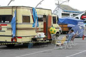 Motorhomes e trailers de argentinos começam a chegar a SP para jogo decisivo Motorhomes e trailers de argentinos começam a chegar a SP para jogo decisivo