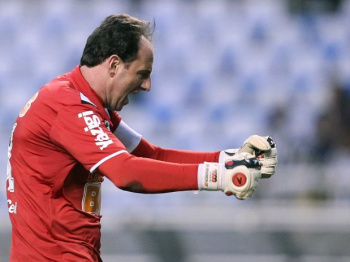 São Paulo arranca empate do Botafogo Rogério Ceni vibra com gol de Rivaldo: São Paulo ressurgiu das cinzas no EngenhãoFoto: Satiro Sodré/Gazeta Pres