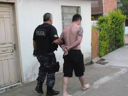 Polícia prende mais dois suspeitos de matar ex-agente da ditadura