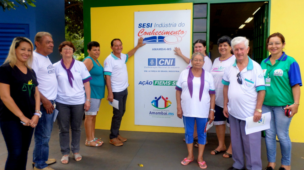 Inclusão digital é oferecida a idosos do Conviver de Amambai 36 alunos acima dos 60 anos de idade participam do curso, que tem duração de três meses / Foto: Assessoria