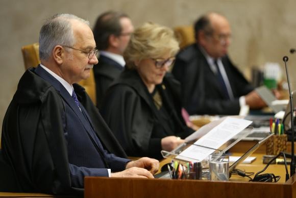 O ministro Edson Fachin durante sessão plenária do Supremo Tribunal Federal para julgar validade das delações da JBSJosé Cruz/Agência Brasil