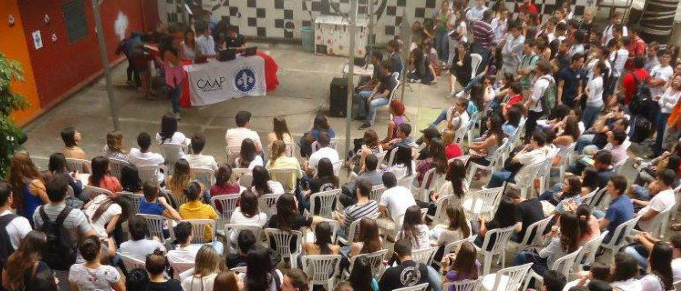 Juíza proíbe assembleia na faculdade de direito da UFMG